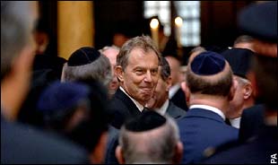 Tony Blair celebrates 350 years of kikes in Britain