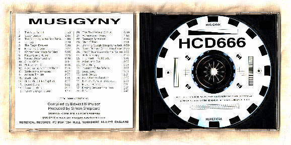 Picture of the inside of the Musigyny jewel case